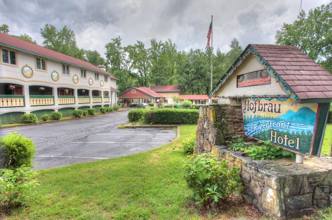 Hofbrau Riverfront Hotel Helen Exterior photo